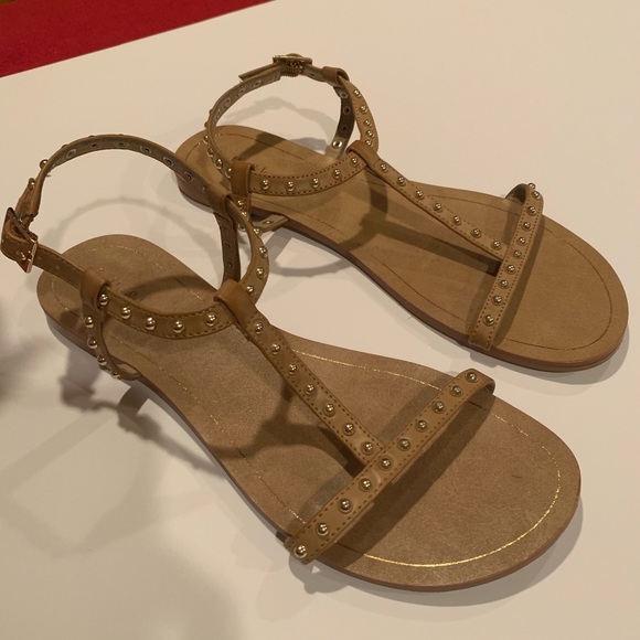 Kelly & Katie Brown Sandals with Gold Accents - Picture 3 of 6